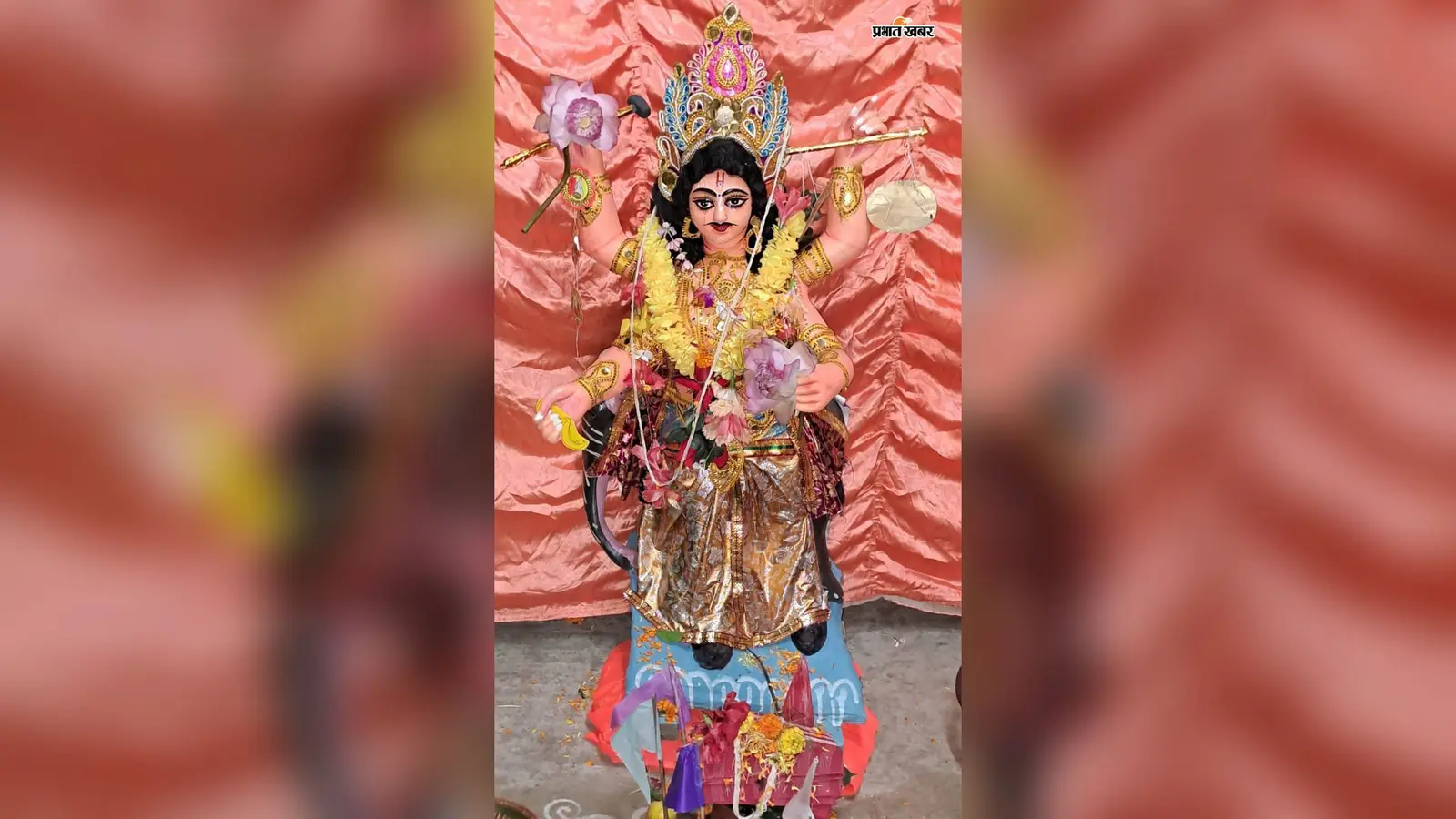 महेशपुर में धूमधाम से हुई विश्वकर्मा पूजा, वाहनों-मशीनों की सफाई कर विधि-विधान से की पूजा-अर्चना