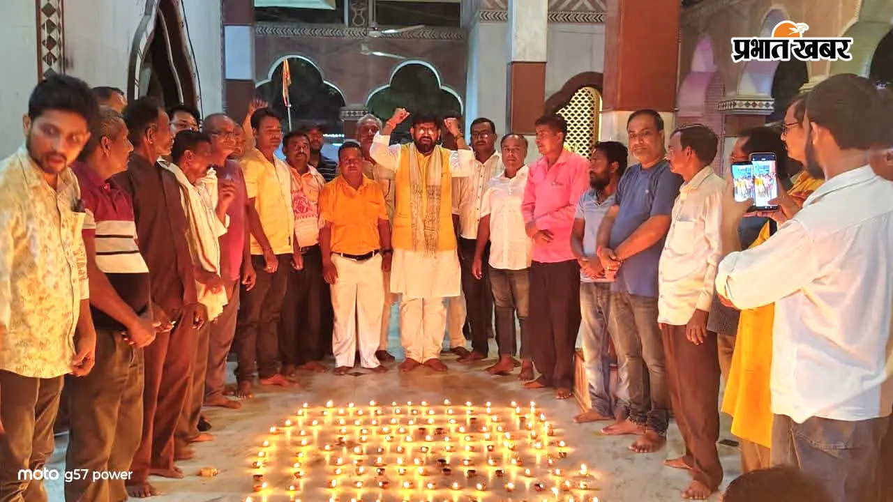सारण के तरैया में पीएम मोदी के जन्मदिन पर मंदिरों में जलाए गए आशीर्वाद के दीप