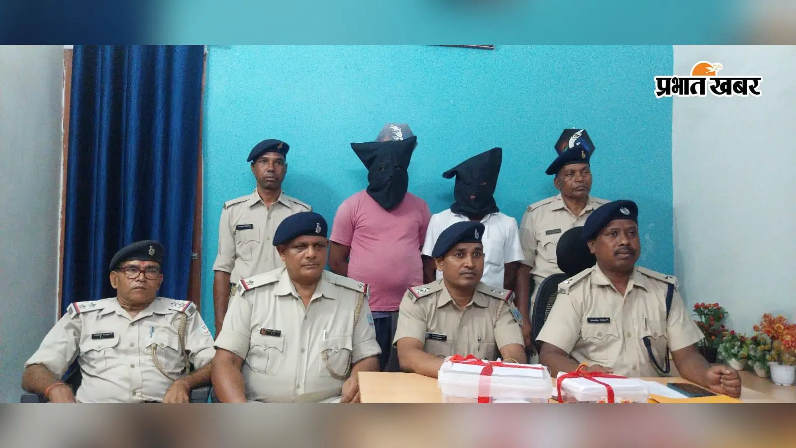 आधी रात बड़ाबाम्बो चौक पर फायरिंग से मचा हड़कंप, पुलिस पहुंची तो भागने लगे दो युवक, फिर हुआ ये..