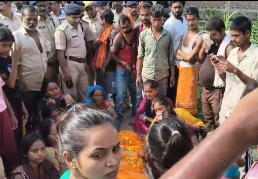 परिजनों का रो-रोकर बुरा हाल