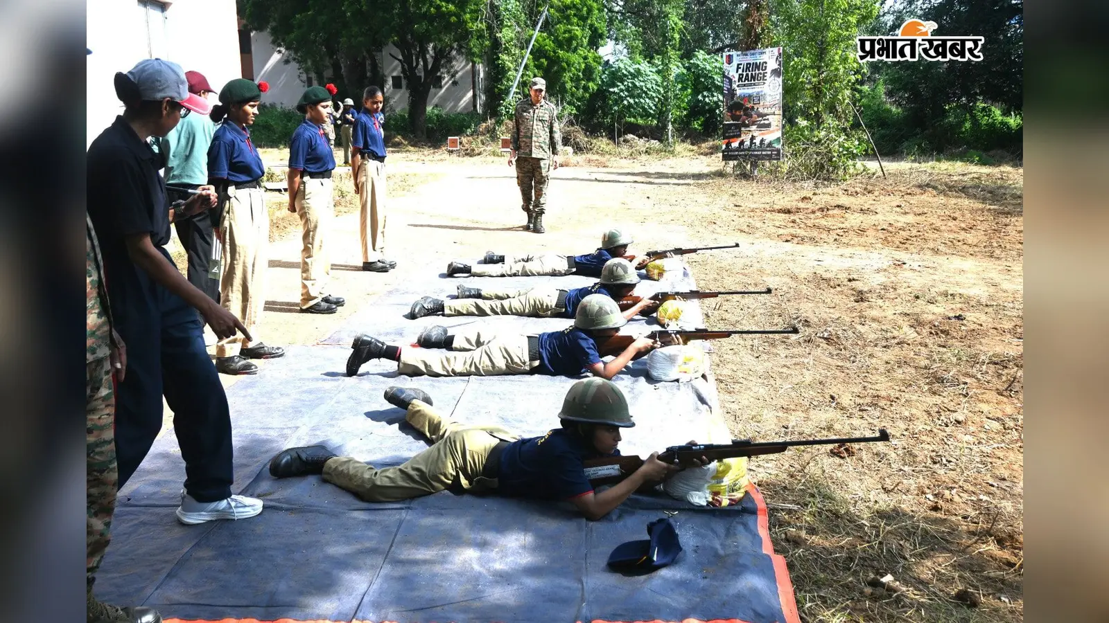 कोडरमा: NCC के संयुक्त वार्षिक प्रशिक्षण शिविर के तीसरे दिन कैडेटों ने सीखे योग, राइफल फायरिंग और फर्स्ट-एड के गुर