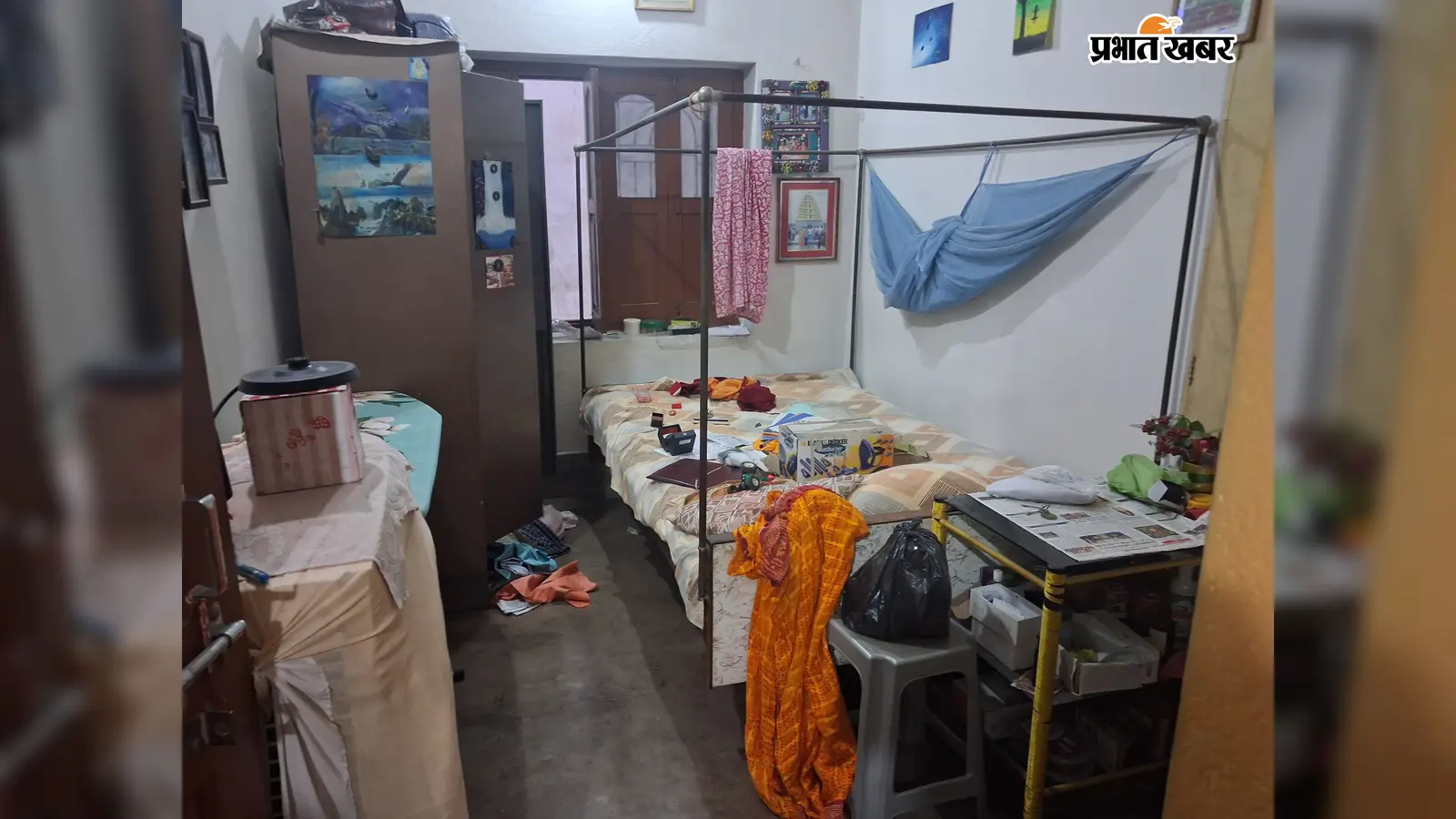 मेदिनीनगर में सेवानिवृत्त बड़ा बाबू के घर चोरों की सेंध, कमरा अंदर से बंद कर की 50 हजार नगद और सोने की चेन-अंगूठी की चोरी