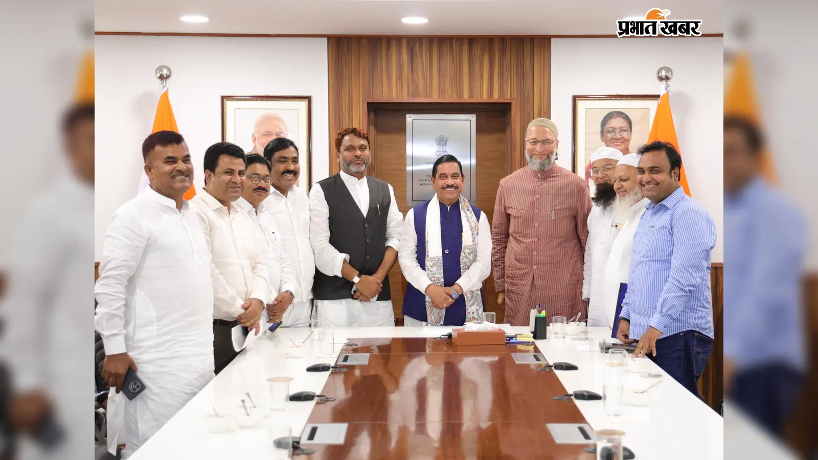 एएमयू किशनगंज केंद्र को लेकर ओवैसी ने शिक्षा मंत्री से की मुलाकात, फंड और भर्ती का मुद्दा उठा