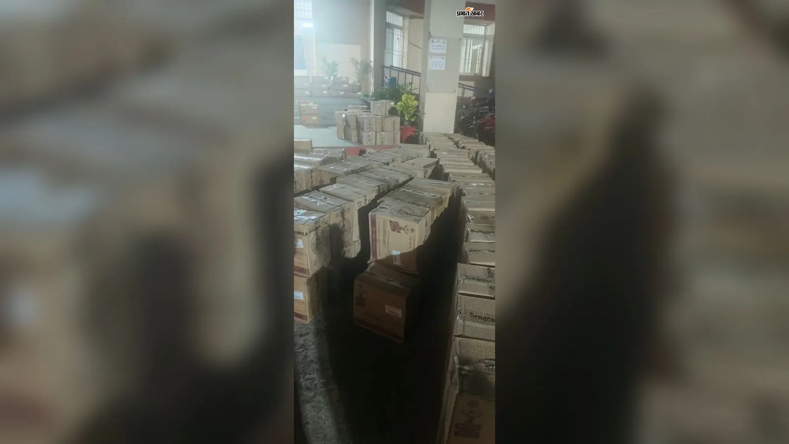 किशनगंज में 3420 लीटर विदेशी शराब बरामद, पुलिस को देखते ही ट्रक छोड़ भागा चालक