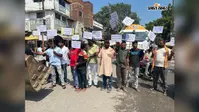 WATCH VIDEO : अंबा बाजार की समस्याओं को लेकर सड़क पर उतरे लोग, प्रशासन के खिलाफ की नारेबाजी, वीडियो में देखें पूरा मामला
