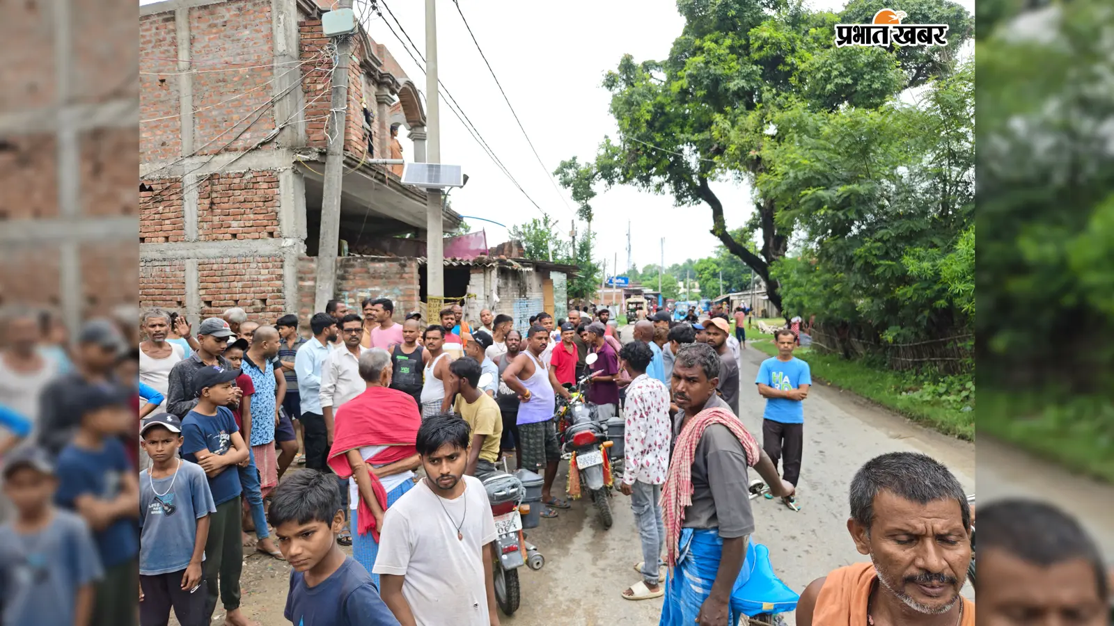 मधुबनी में दिल दहला देने वाला हादसा! रस्सी में हैंडल फंसने से बाइक पलटी, 10 महीने के मासूम की मौत, मां की हालत नाजुक