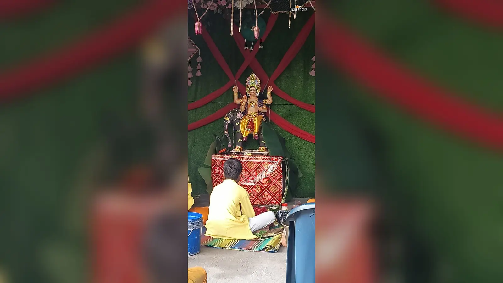 विश्वकर्मा पूजा पर बलसगरा में भक्तिमय माहौल, गैराज और प्रतिष्ठानों में हुई विधि-विधान से पूजा