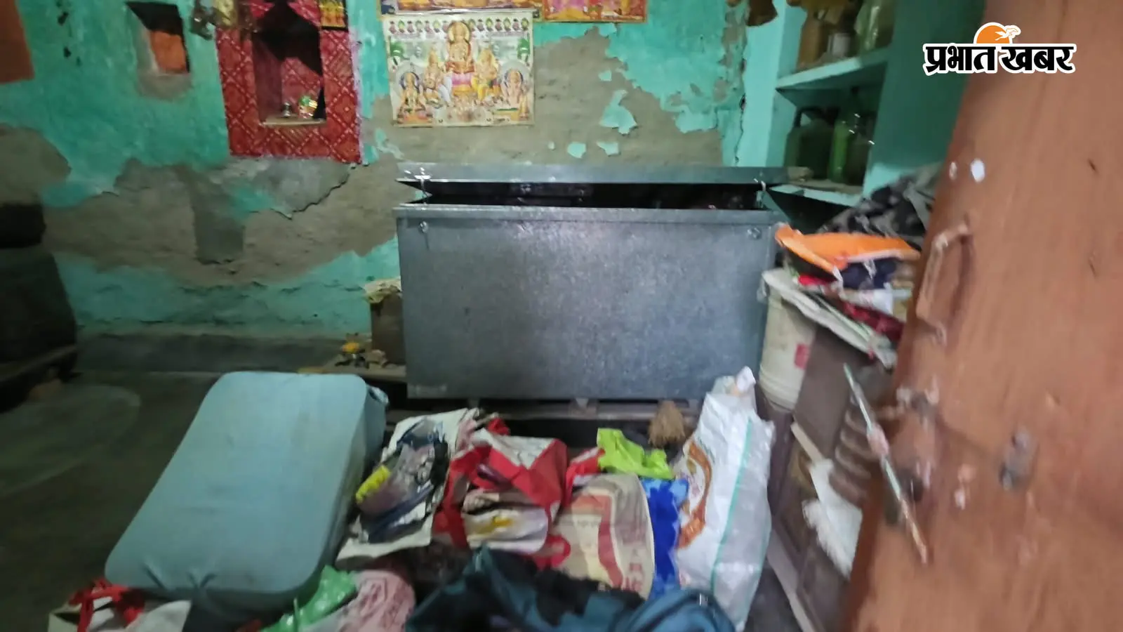 गया जी : शेरघाटी में बंद घर का ताला तोड़कर चोरी, 3.5 लाख के गहने और डेढ़ लाख नकद ले गए चोर