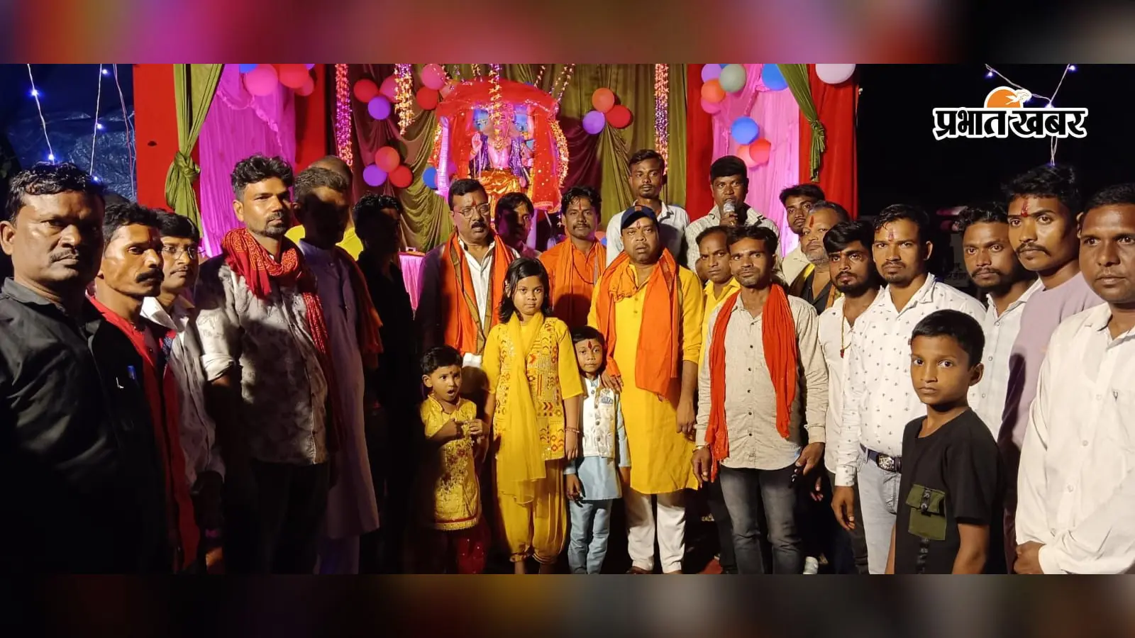 कटिया चौक में सजा विश्वकर्मा पूजा पंडाल, विधायक रोशन लाल चौधरी ने श्रमिकों को दी शुभकामनाएं