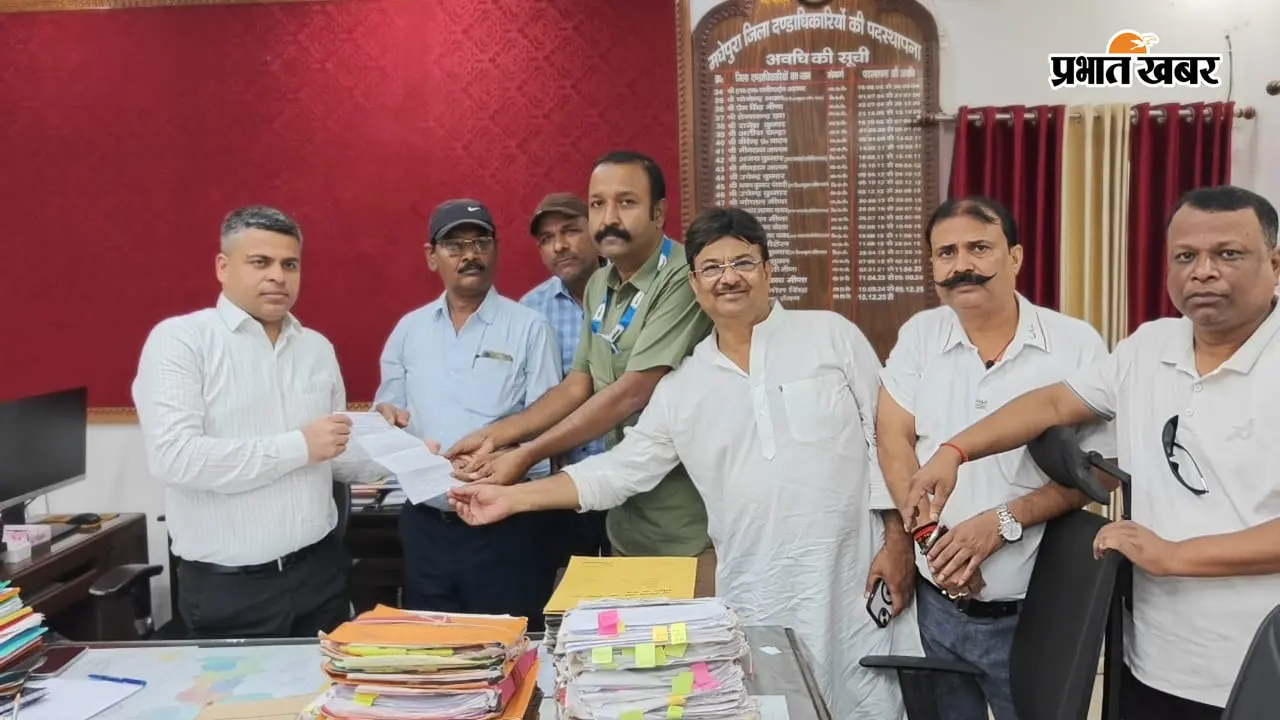 पत्रकारों की सुरक्षा को लेकर नेशनल जर्नलिस्ट एसोसिएशन ने DM को सौंपा ज्ञापन
