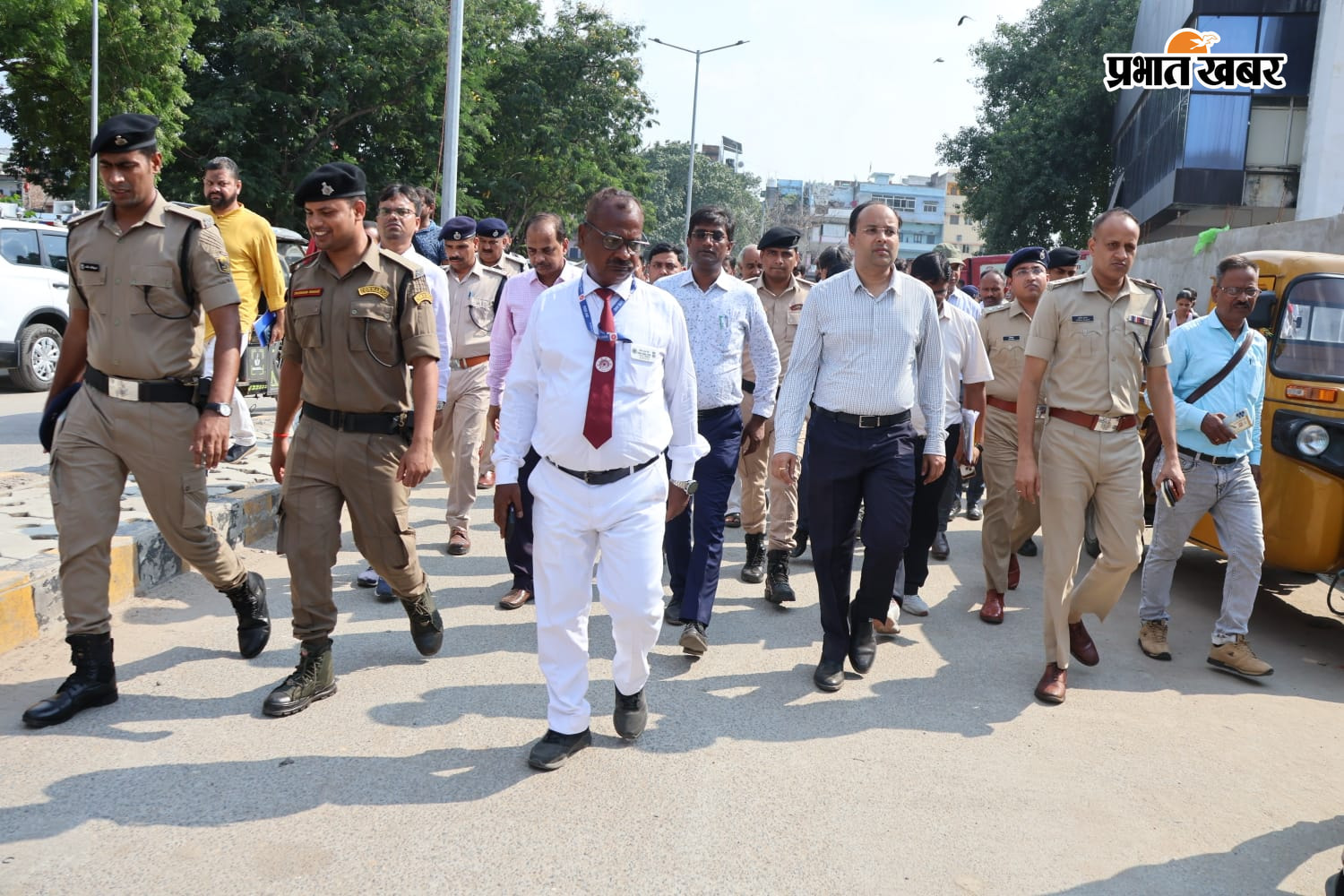 विश्व प्रसिद्ध पितृपक्ष मेला को लेकर गया जंक्शन का डीएम ने किया निरीक्षण, यात्री सुविधाओं की समीक्षा | Prabhat Khabar Network