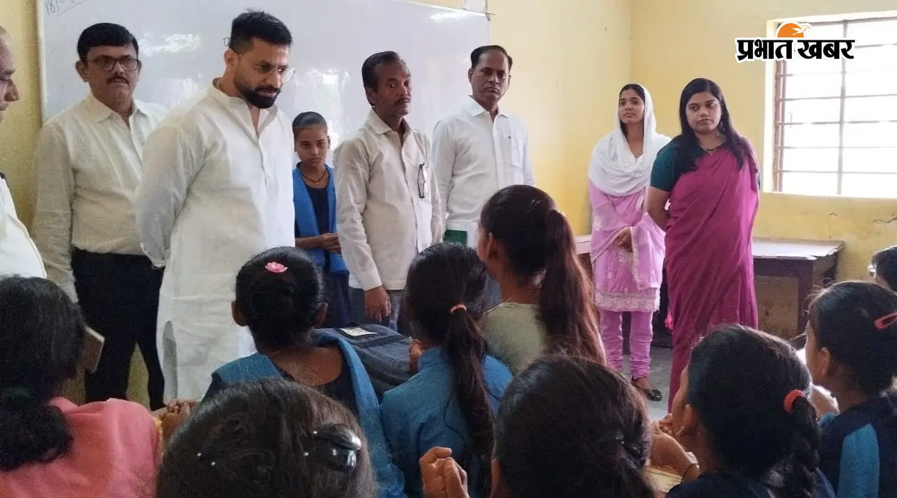 शिवहर में मॉडल स्कूल बनाने की बड़ी तैयारी! डीएम प्रतिभा रानी और नगर सभापति ने आदर्श मध्य विद्यालय का लिया जायजा