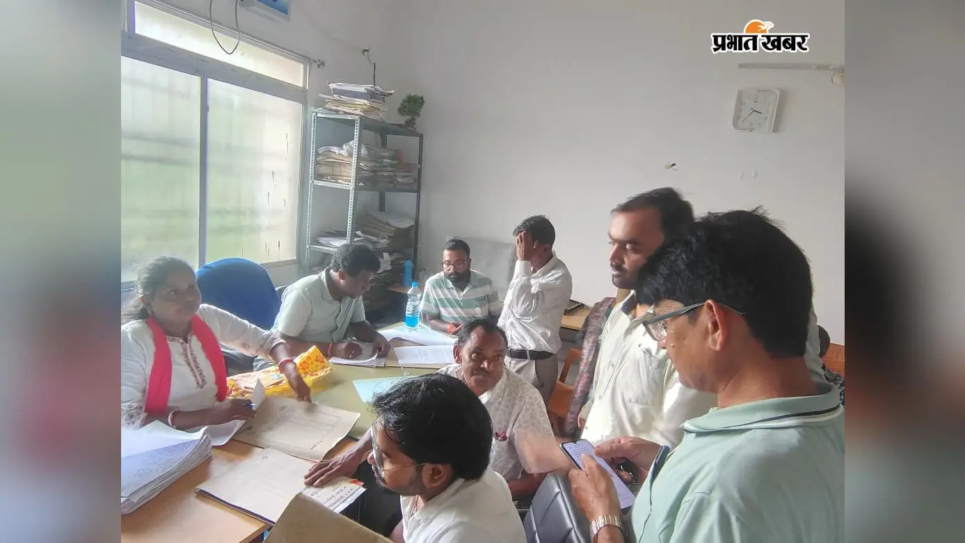 127 स्कूलों की जनसुनवाई में खुली बदहाल शिक्षा व्यवस्था की तस्वीर, जर्जर भवन और पानी की समस्या सामने आयी