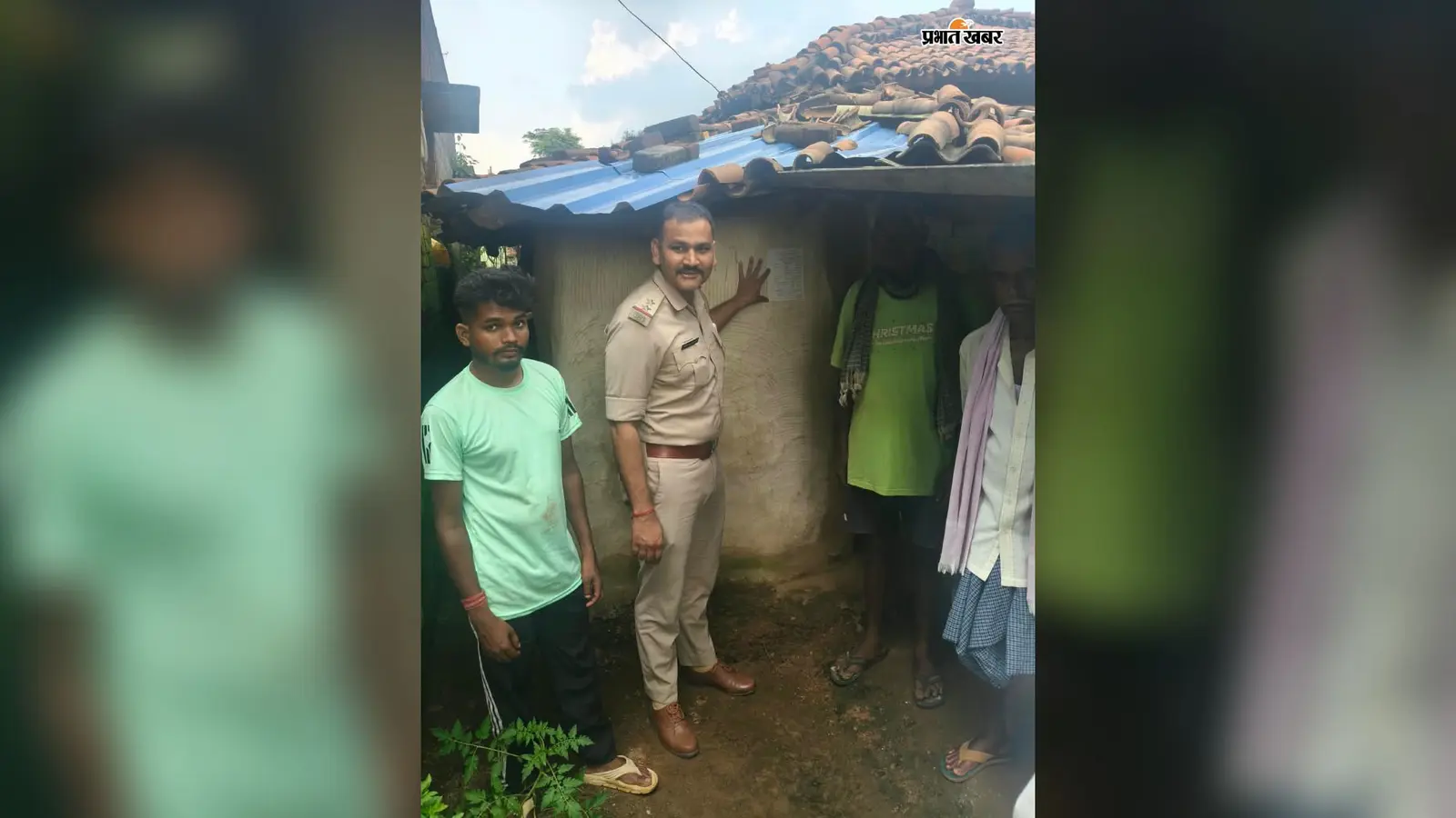 खूंटी में लंबे समय से फरार आरोपी के घर चिपका इश्तिहार, कोर्ट में हाजिर होने का निर्देश