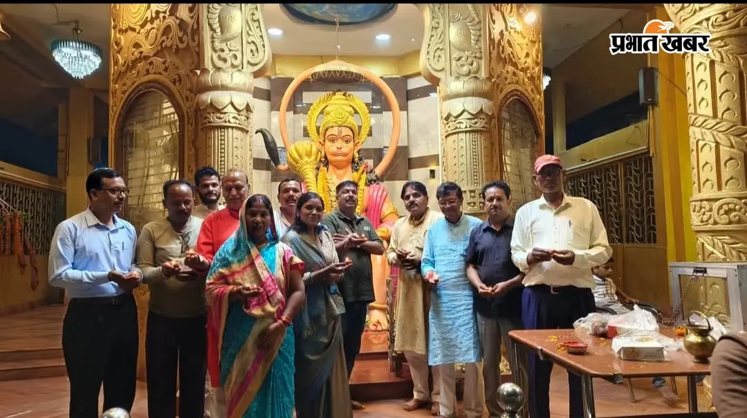 लोहरदगा में पीएम मोदी के जन्मदिन पर मंदिरों में जले ‘आशीर्वाद के दीये’, स्वस्थ और दीर्घायु जीवन की कामना