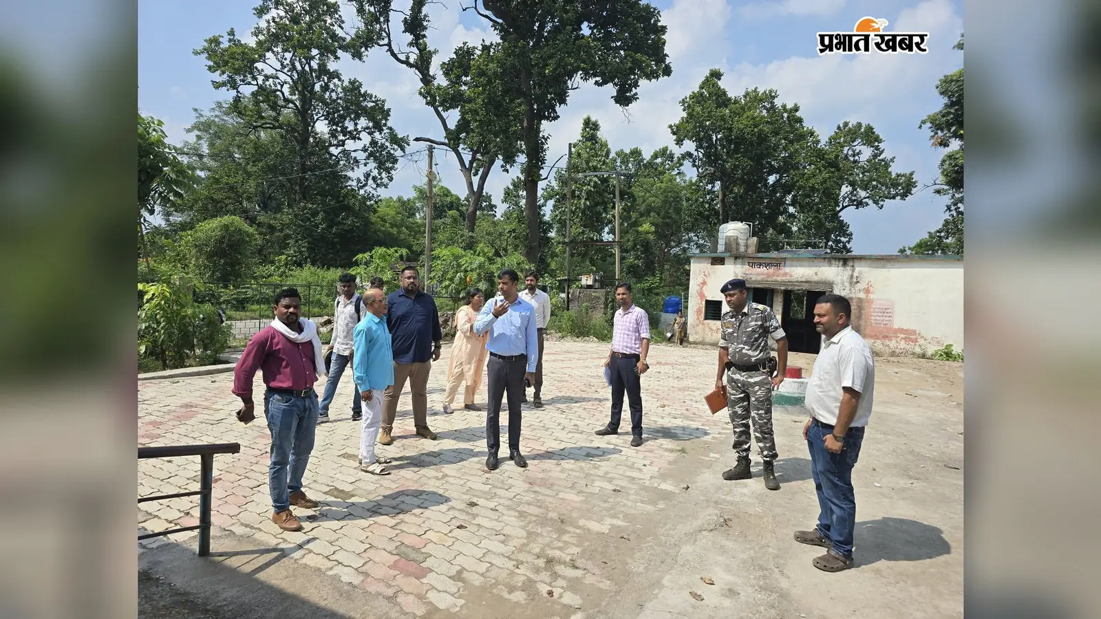 औचक निरीक्षण में खुली लापरवाही की पोल, चार कर्मियों पर कार्रवाई की तैयारी.. जानें पूरा मामला...