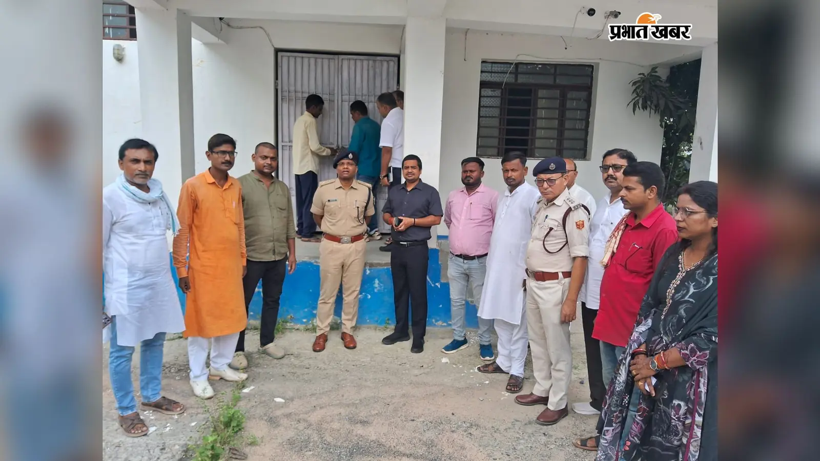 सुपौल में EVM-VVPAT वेयरहाउस की सुरक्षा परखी, डीएम-एसपी ने बिजली सुरक्षा दुरुस्त करने को कहा