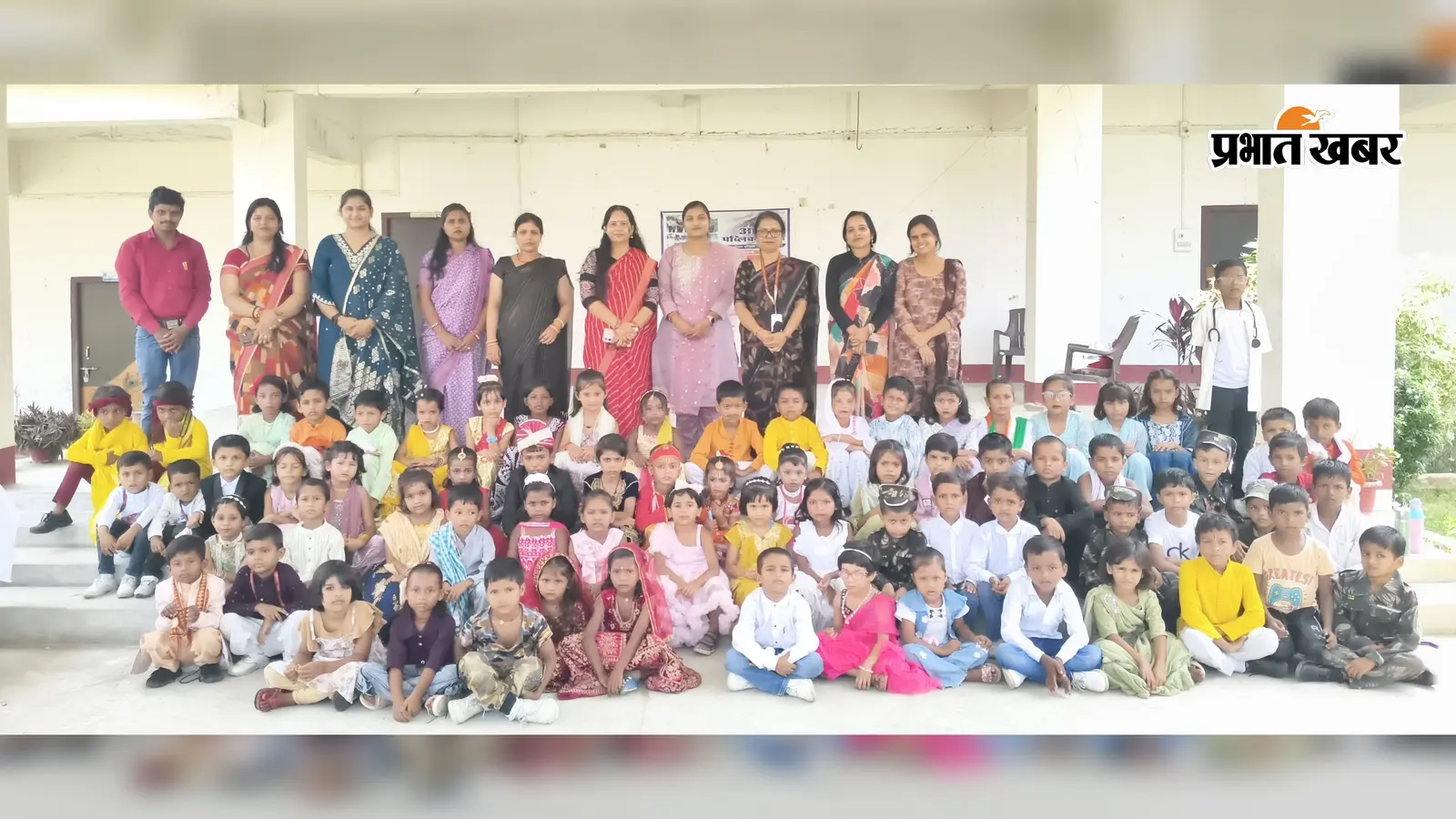 गढ़वा : आरके पब्लिक स्कूल में नन्हे-मुन्नों ने बिखेरी प्रतिभा की रंगत