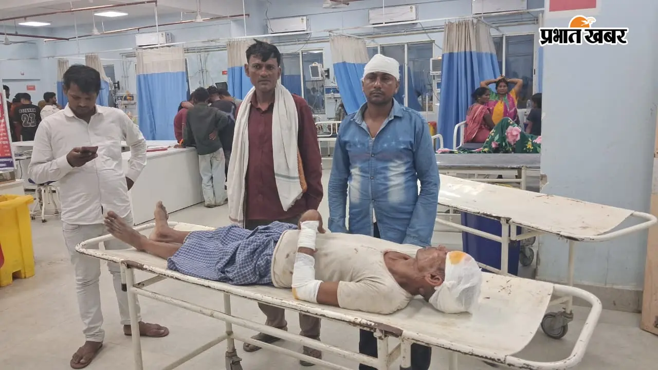 गोपालगंज: डीजे और अश्लील गाने को लेकर विवाद, ईट-लाठी से हमले में पिता-पुत्र समेत चार घायल