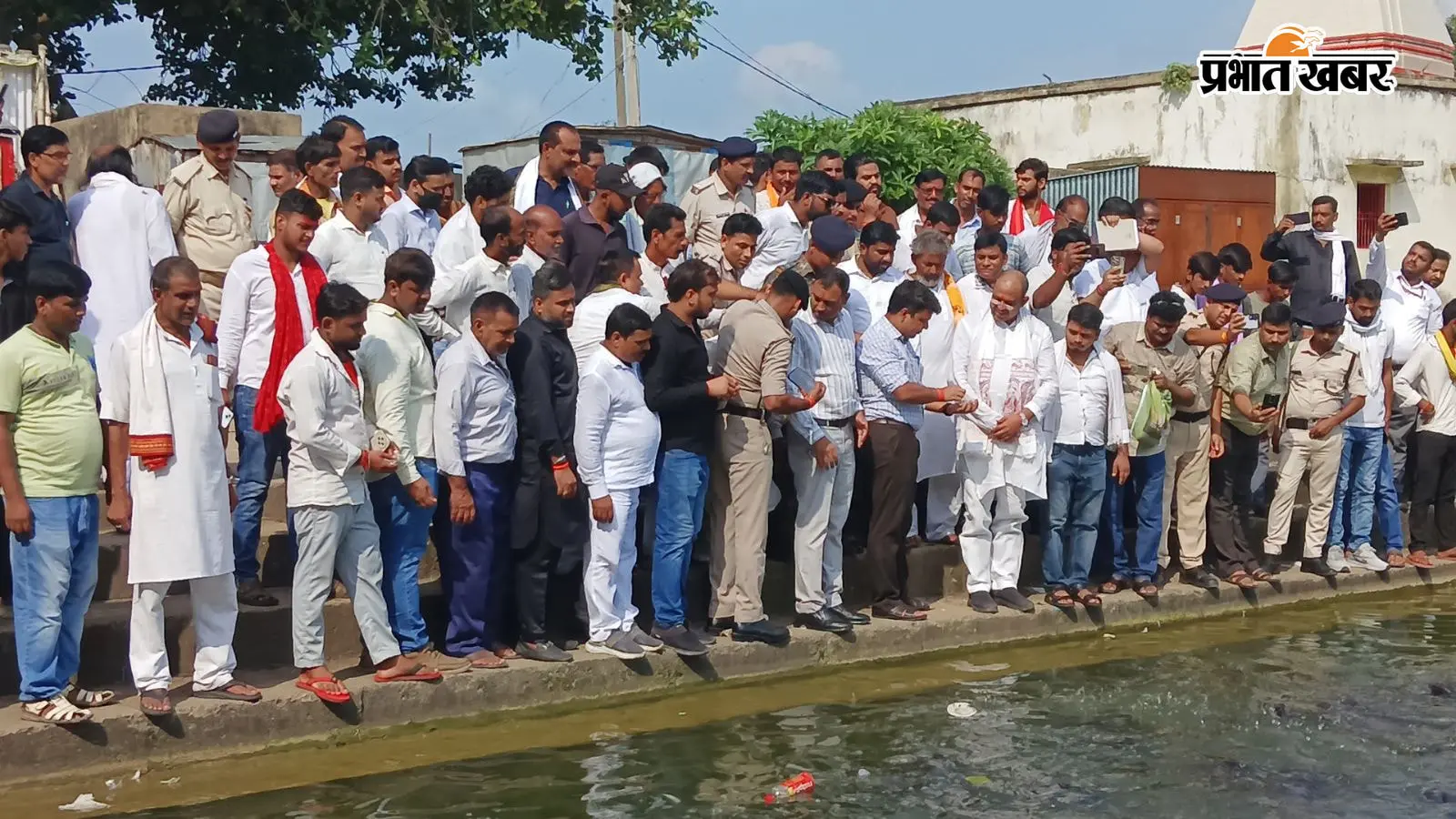 रोहतास में मां भलुनी भवानी धाम का होगा कायाकल्प, डीएम ने किया सौंदर्यीकरण और विकास कार्यों का निरीक्षण