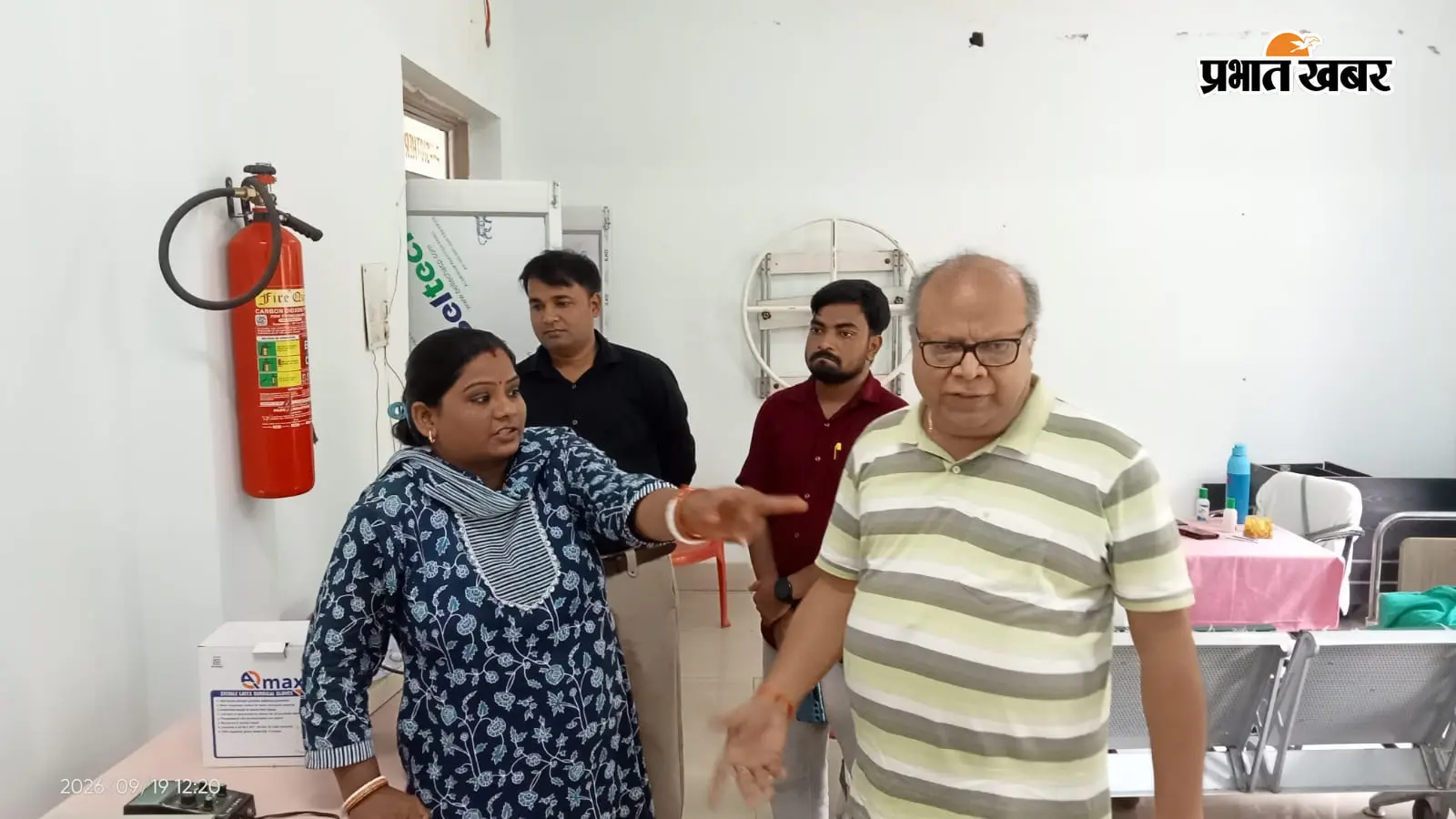 सदर अस्पताल पहुंचे सिविल सर्जन, फिजियोथेरेपी रूम में एक सप्ताह में एसी लगाने का निर्देश