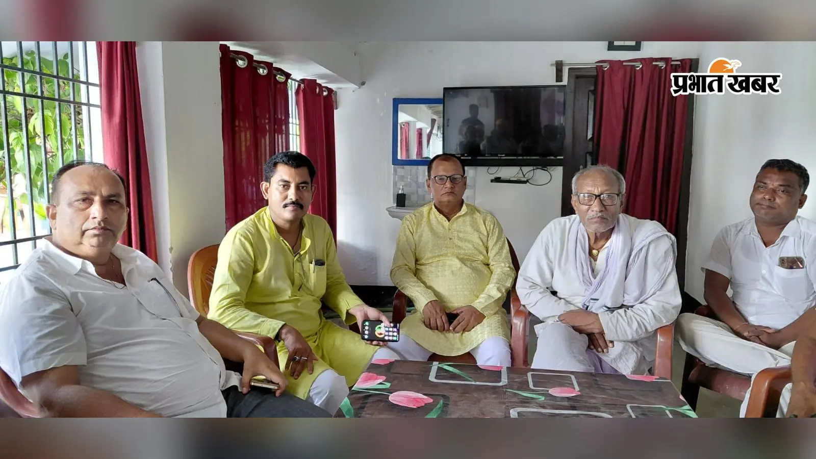 वैशाली में मुखिया के मर्डर की साजिश? बिना नंबर की बाइक से पीछे लगे थे हथियारबंद बदमाश, प्राथमिकी दर्ज कर जांच में जुटी पुलिस