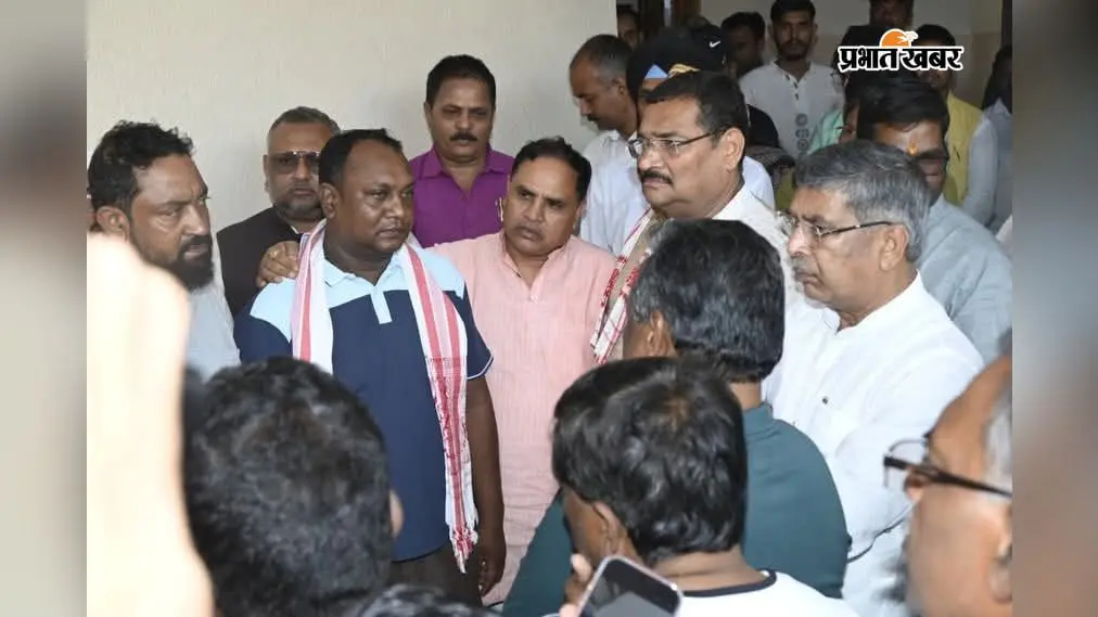पूर्व मंत्री विमला प्रधान पंचतत्व में विलीन: भाजपा प्रदेश कार्यालय में पार्टी ध्वज ओढ़ाकर दी गई अंतिम विदाई