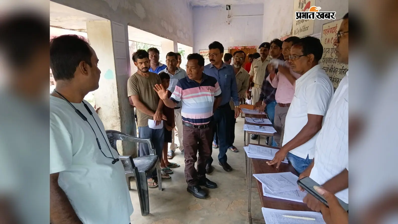 एसआईआर की सुनवाई पर जुगनू मिंज की नजर, पंचायत स्तर पर प्रक्रिया का लिया जायजा