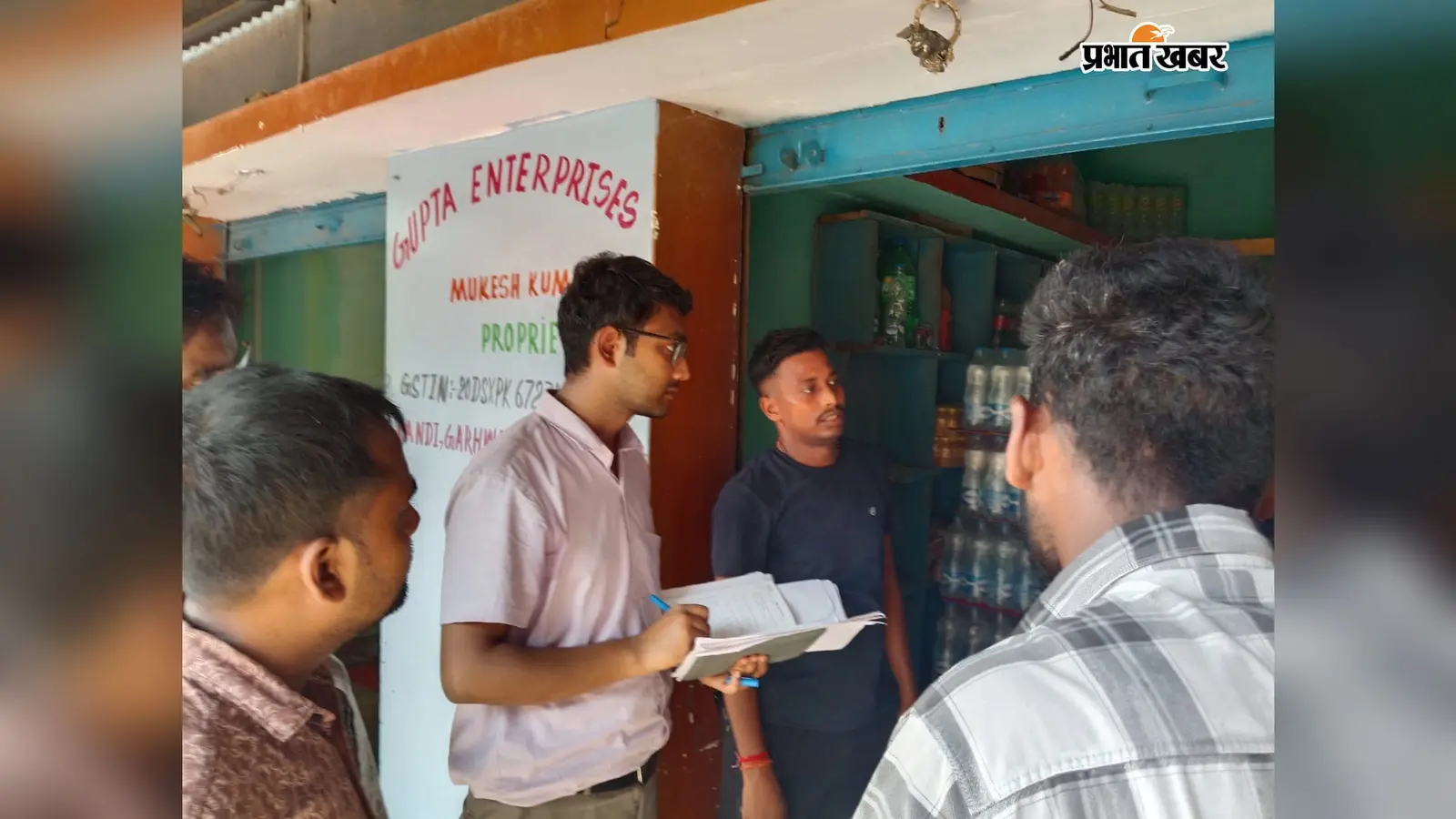 कांडी में खाद्य प्रतिष्ठानों की जांच, 115 प्रतिबंधित उत्पादों के स्टॉक की पड़ताल