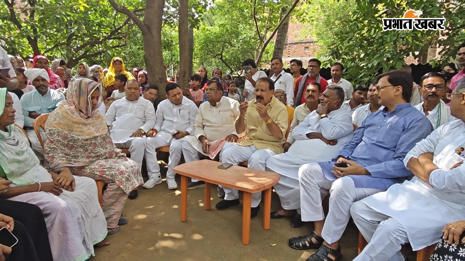 गड़हनी मो. जफी हत्याकांड में राजद प्रतिनिधिमंडल ने की मुलाकात, सुरक्षा और सरकारी नौकरी की मांग