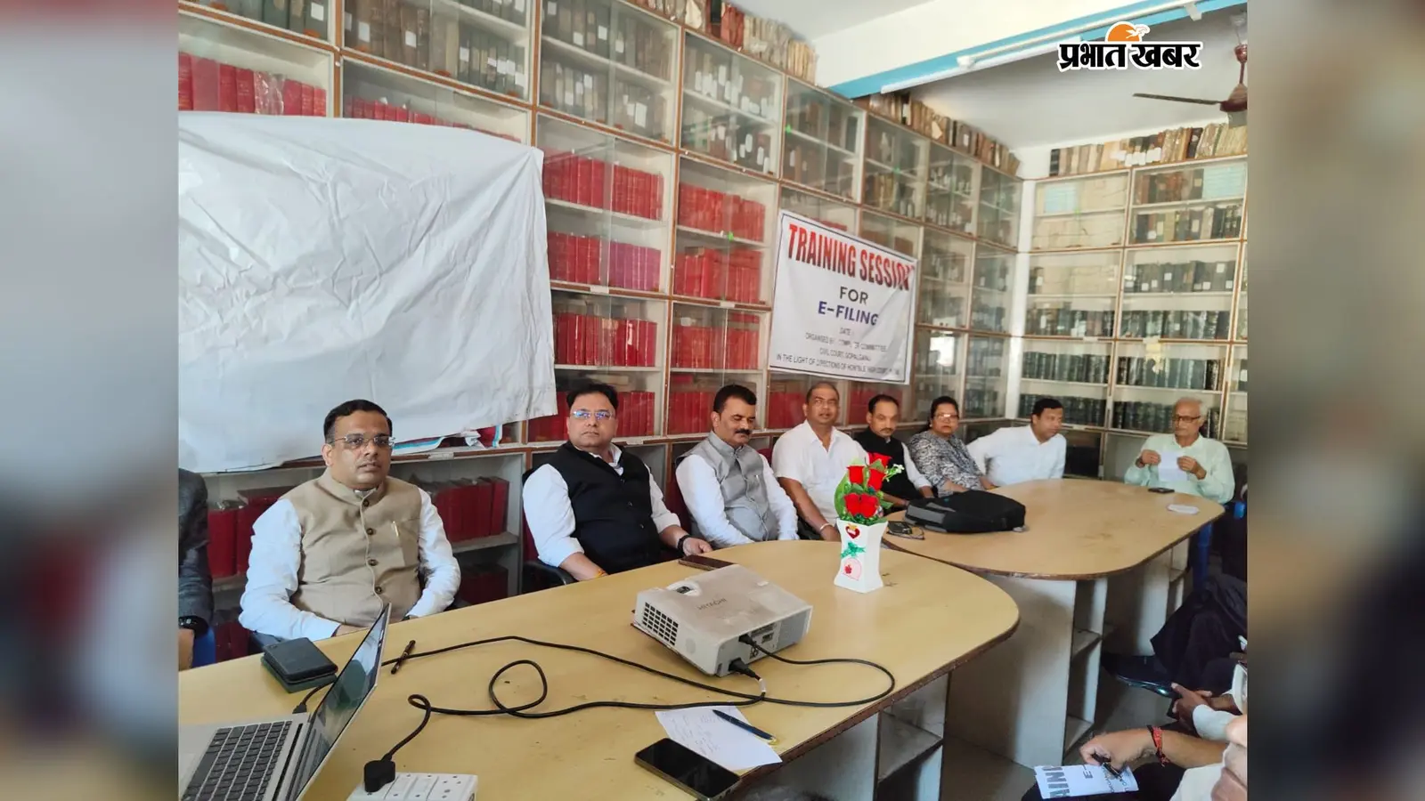 गोपालगंज में अधिवक्ताओं को ई-फाइलिंग की दी गयी जानकारी, न्यायिक कार्यों के डिजिटल होने पर जोर