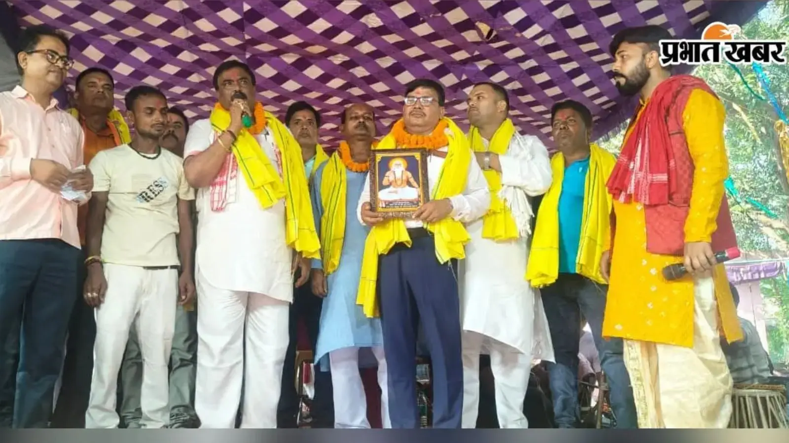 मौनी बाबा की कुटिया में हर्षोल्लास से मनायी गयी गणिनाथ जयंती, भक्ति गीतों पर झूमे श्रद्धालु