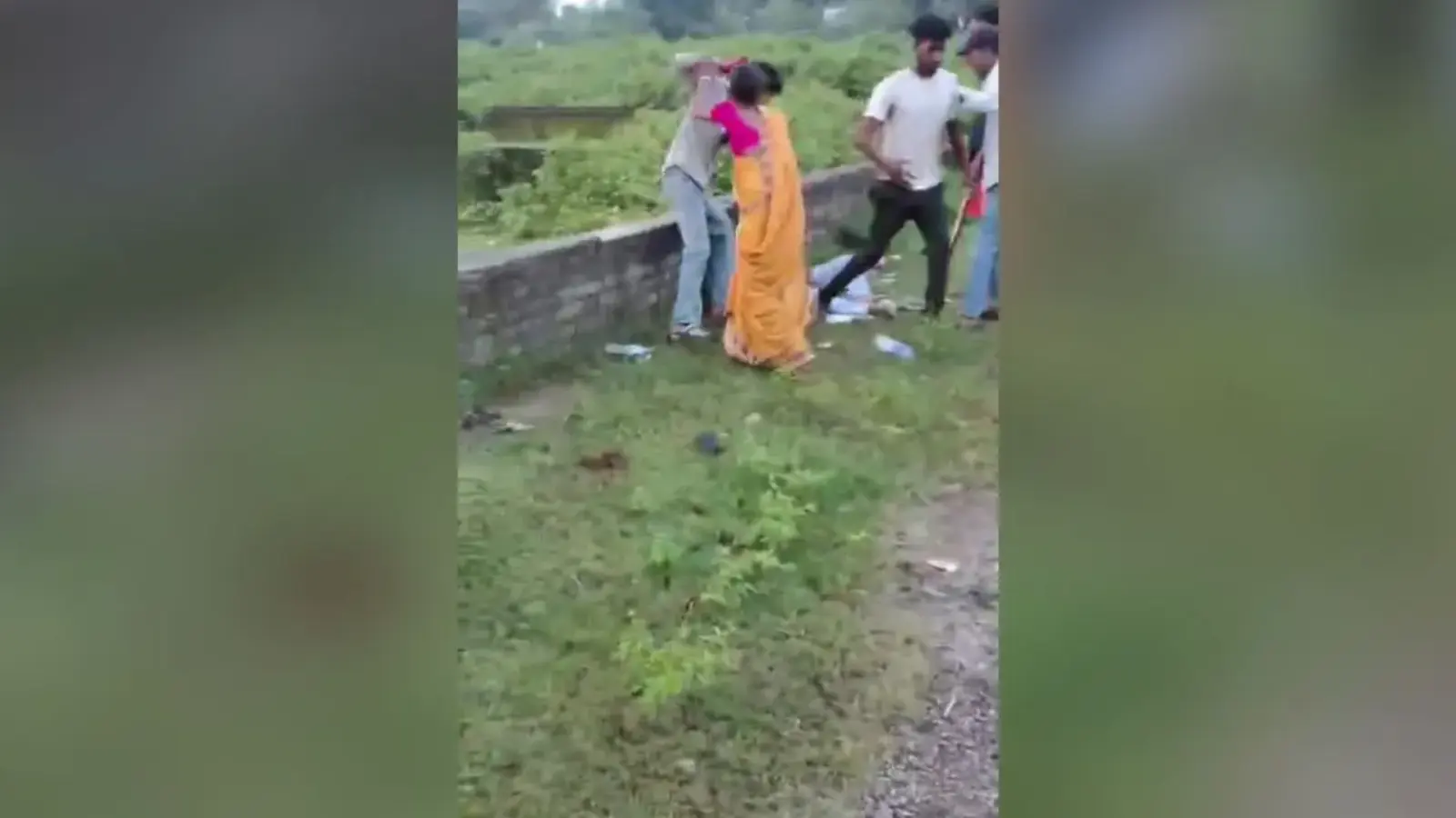 तुरियाबेड़ा नेपाली बस्ती में 30-40 युवकों ने मचाया उपद्रव, बस्तीवासियों ने दौड़ाकर पीटा, महिला-बुजुर्ग समेत 10 घायल