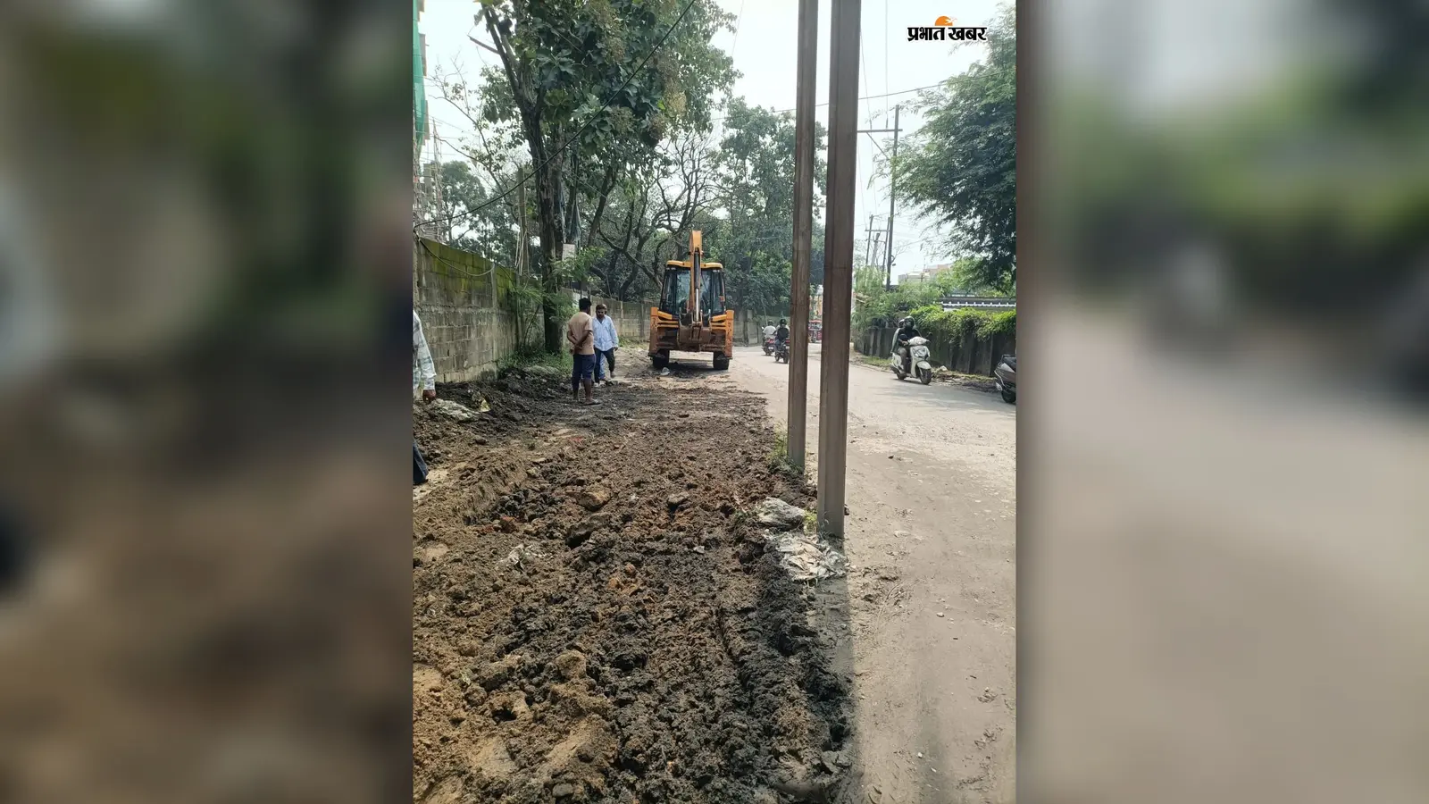 प्रभात खबर का असर: बिरला बागान-चेशायर होम रोड की मरम्मत का काम शुरू