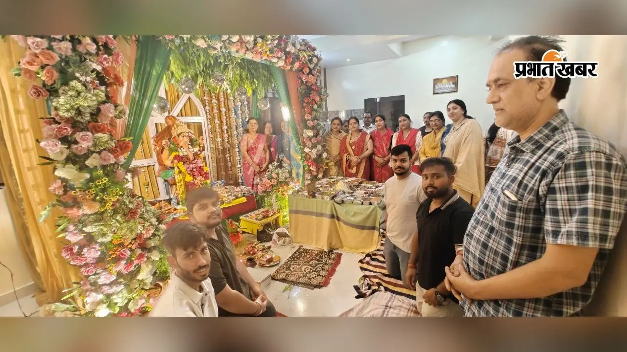 झुमरीतिलैया में सात दिवसीय गणेशोत्सव भक्तिभाव के साथ संपन्न, विसर्जन शोभायात्रा में उमड़े श्रद्धालु