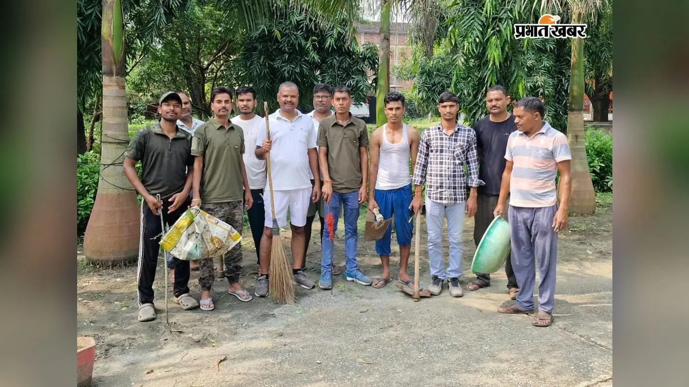 पाटन पुलिस निरीक्षक कार्यालय में चला सफाई अभियान, कर्मियों ने दिया स्वच्छता का संदेश