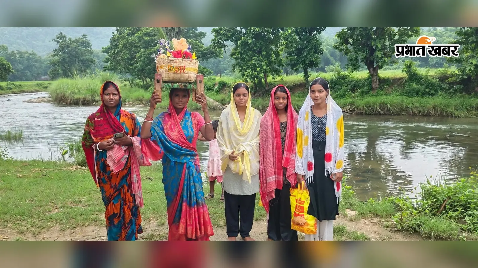 बालू, धान के पौधे और करम गीत... ऐसे शुरू हुआ चांडिल में प्रकृति का लोकपर्व करम