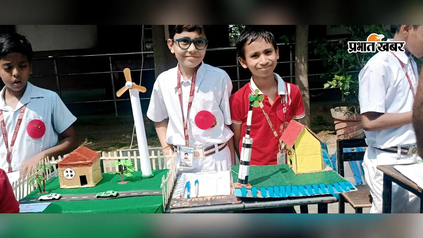सरायकेला में दिखा गजब का टैलेंट! विज्ञान प्रदर्शनी में बच्चों के मॉडल्स ने मोहा सबका मन, फर्स्ट टर्म रिजल्ट भी घोषित