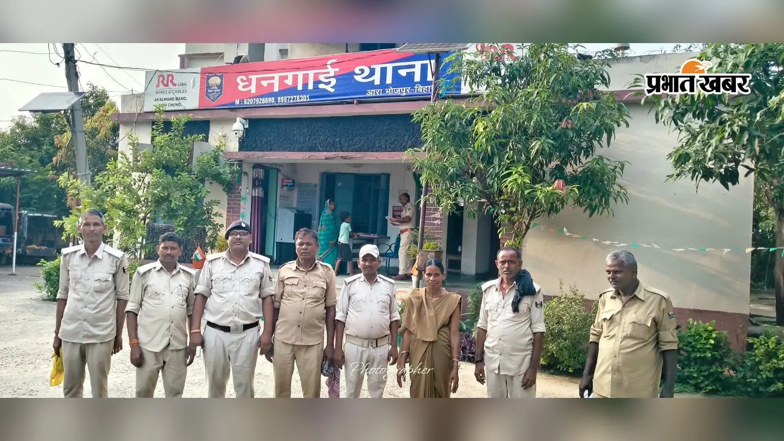 थाने में चौकीदारों से धोती-कुर्ता और बर्तन साफ कराने का आरोप, बोले- निजी काम कराया जाता है; विरोध पर निलंबन की धमकी