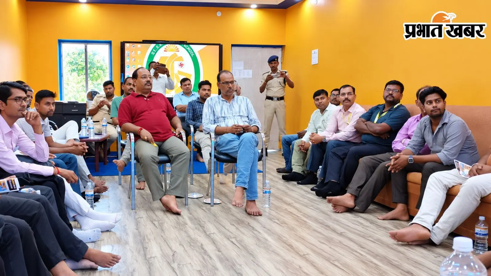 सासाराम : निजी स्कूलों में सुरक्षा व्यवस्था मजबूत करने और ऑनलाइन कार्य समय पर पूरा करने पर जोर
