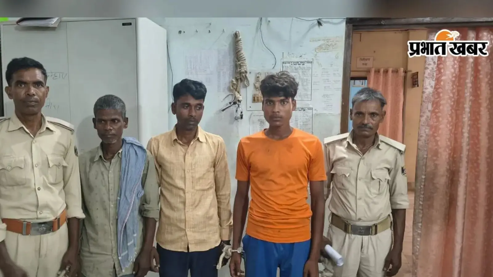 चैनपुर में शराब पीकर हंगामा कर रहे तीन लोग गिरफ्तार, मेडिकल जांच में नशे की पुष्टि