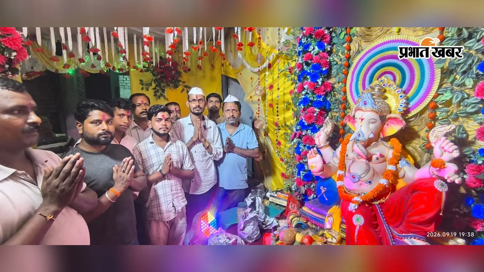 महाराष्ट्र की परंपरा झुमरीतिलैया में भी कायम, पांचवें साल गणेशोत्सव के बाद निकली भव्य विसर्जन यात्रा