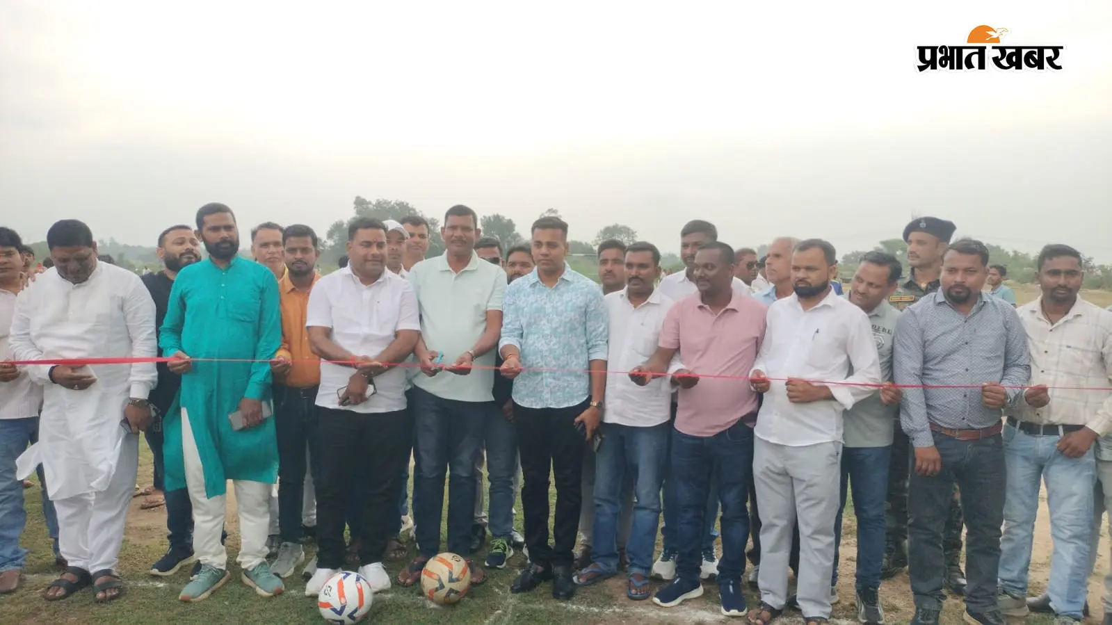 डोमचांच में फुटबॉल का रोमांच, गोल के लिए तरसीं कोसमाडीह-खरखरो की टीमें; पेनाल्टी में हुआ फैसला