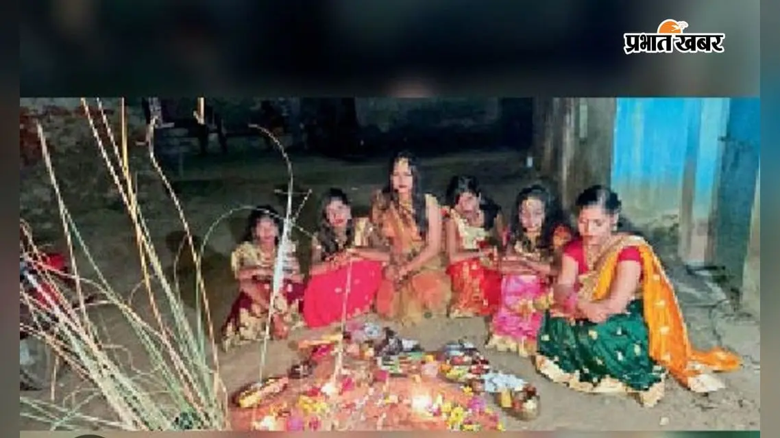 जब भाई कराते हैं बहनों को नदी पार, गमछे में मिलता है ठेकुआ, जानिए करमा-धरमा पर्व की अनोखी परंपरा
