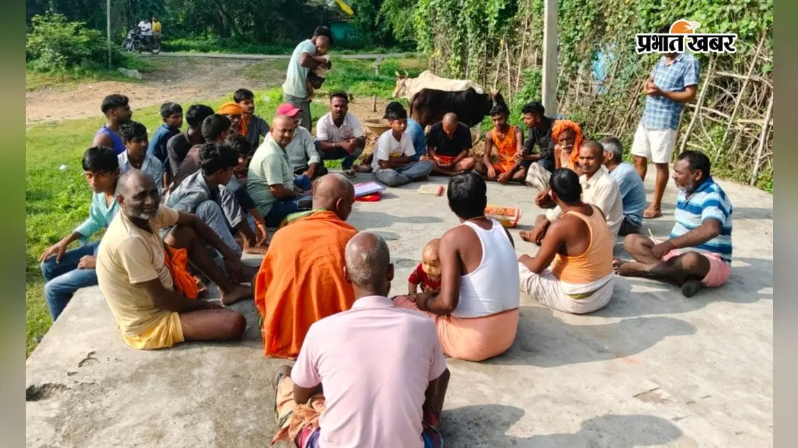 Palamu News: लोहरा पोखरी शिव मंदिर में दुर्गा पूजा की तैयारी, नई कमेटी का गठन