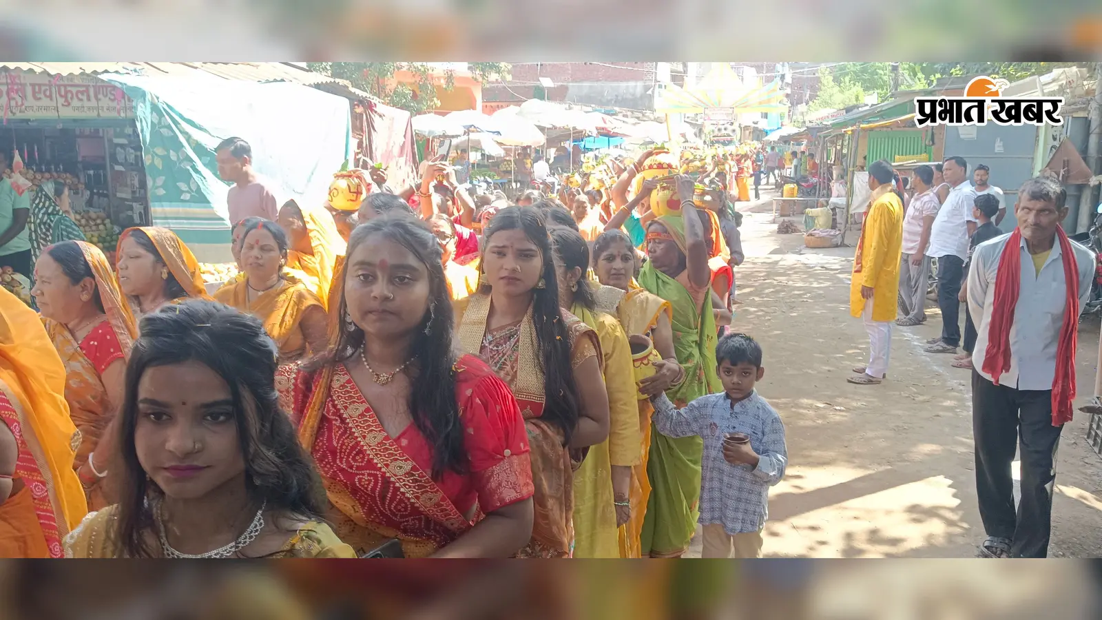 नवादा : गोविंदपुर में 9 कुंडीय गायत्री महायज्ञ, कलश शोभायात्रा में उमड़ी श्रद्धालुओं की भीड़