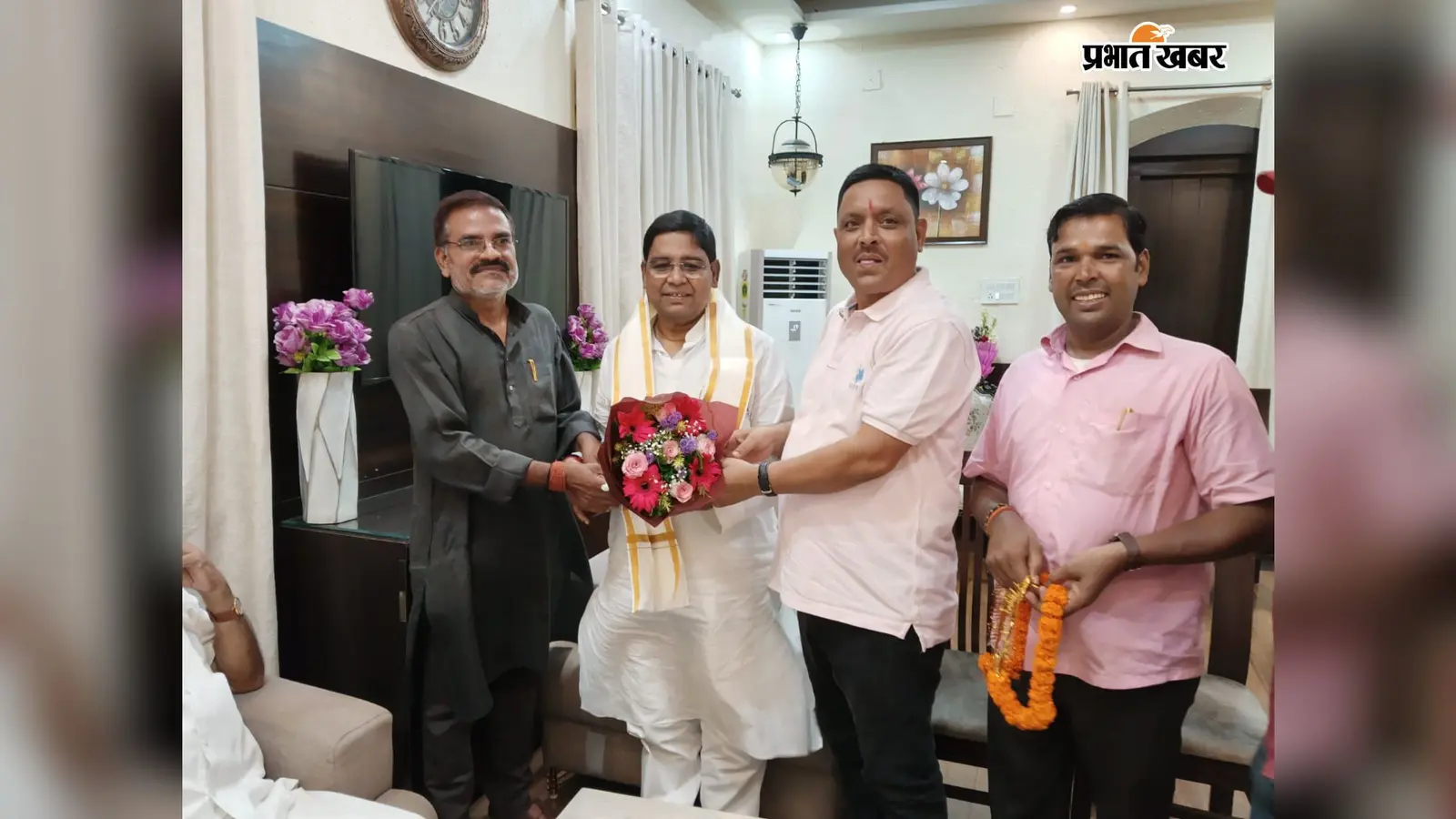 धनबाद पहुंचे बिहार के मंत्री दामोदर रावत, जानें झारखंड में जदयू के संगठन विस्तार को लेकर क्या बनी रणनीति