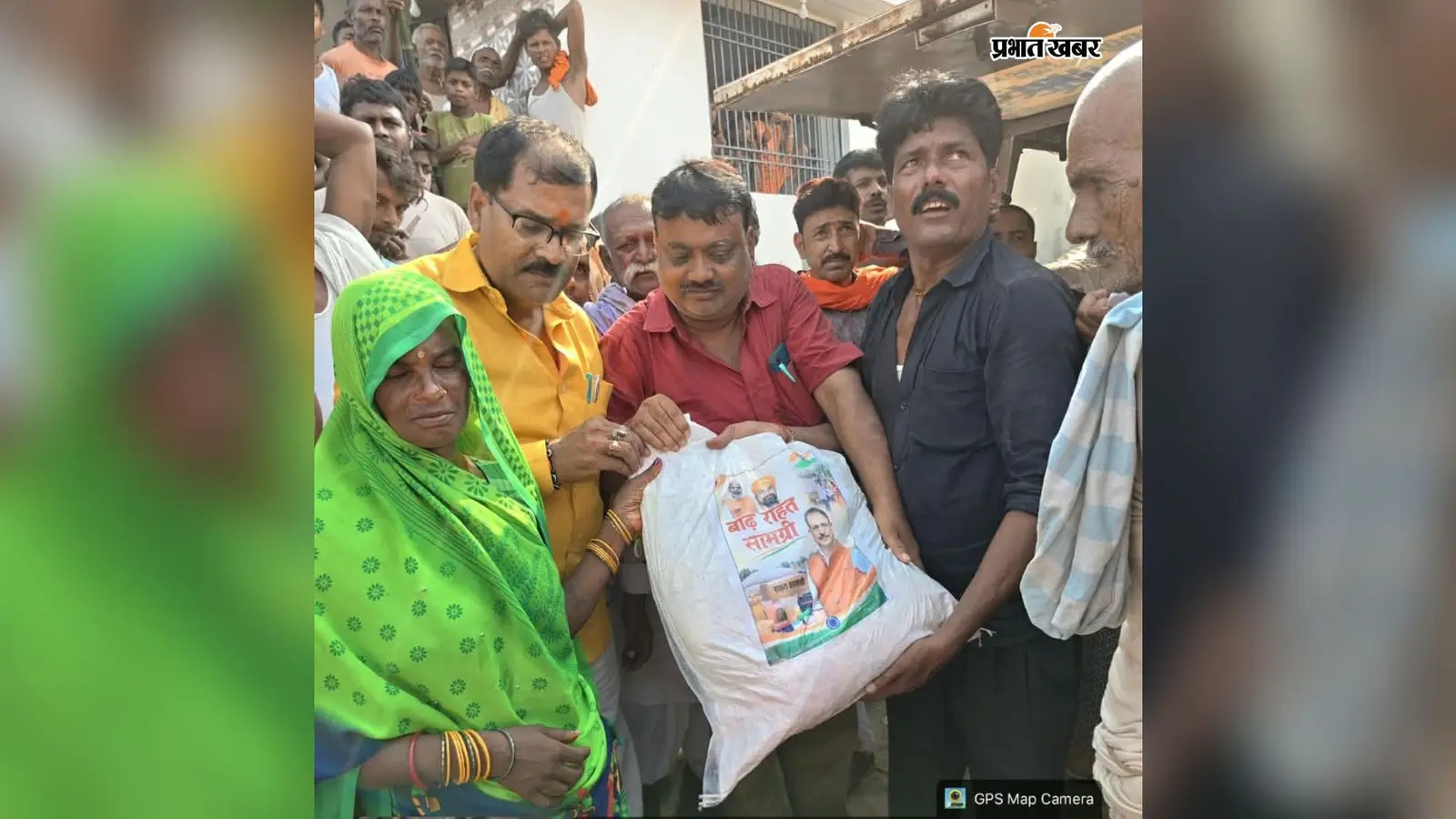 सारण में बाढ़ पीड़ितों के बीच पहुंची राहत सामग्री, 325 परिवारों को मिला सूखा राशन