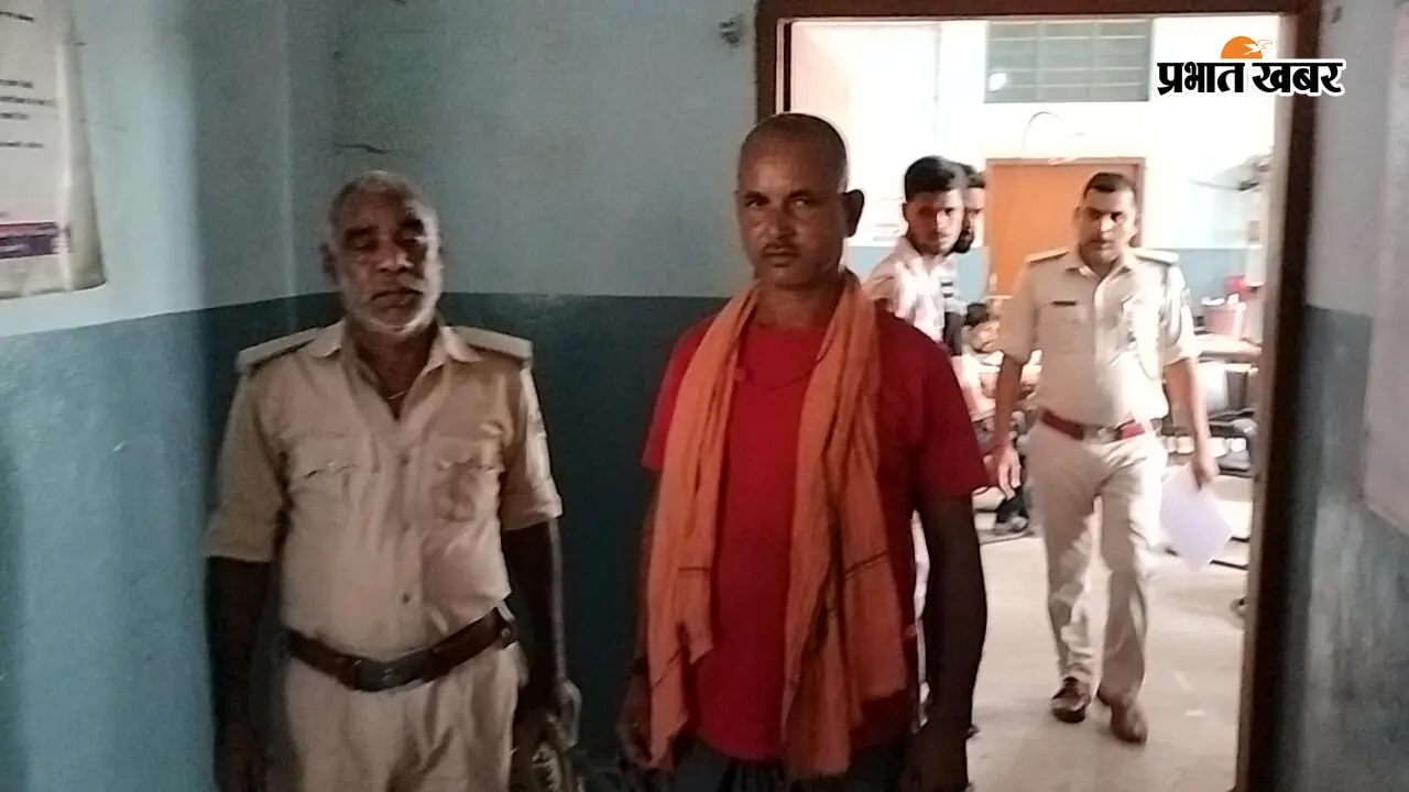 सूर्यगढ़ा के कटेहर मोहल्ले से अजमानतीय वारंटी गिरफ्तार, लखीसराय कोर्ट भेजा गया