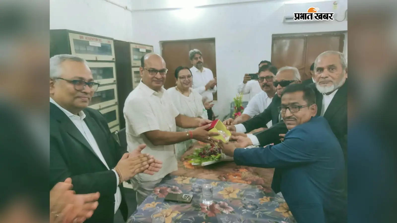 साहिबगंज कोर्ट से हाईकोर्ट की ओर बढ़े जिला जज अखिल कुमार, अधिवक्ताओं ने सम्मान के साथ दी विदाई